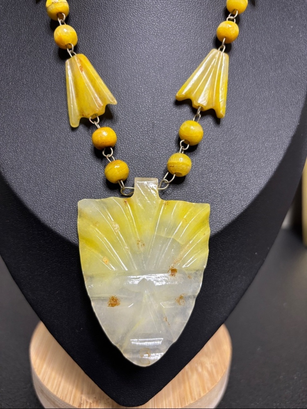 VINTAGE Carved YELLOW ONYX Stone Bead Necklace Aztec Mayan Face Pendant - Picture 2 of 13